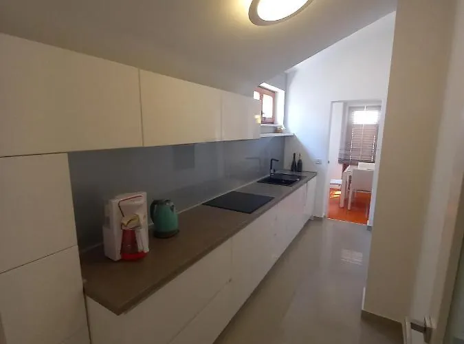 Apartament With Parking Space Postira, Brac - 5617 Postira