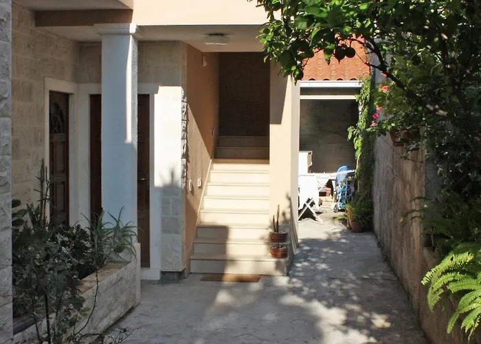Apartament With Parking Space Postira, Brac - 5617 *