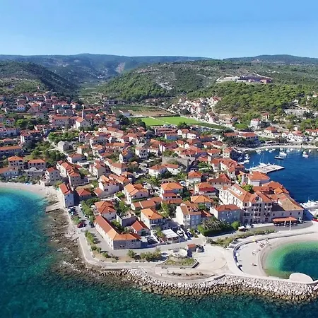 Apartament With Parking Space Postira, Brac - 5617 Postira