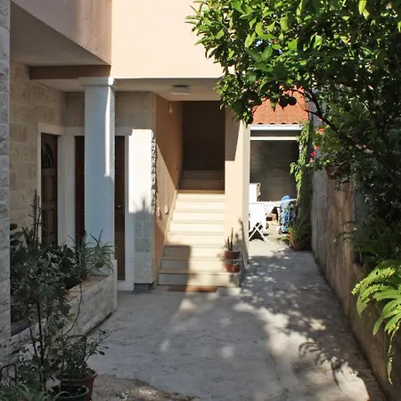 Apartamento With Parking Space Postira, Brac - 5617 *